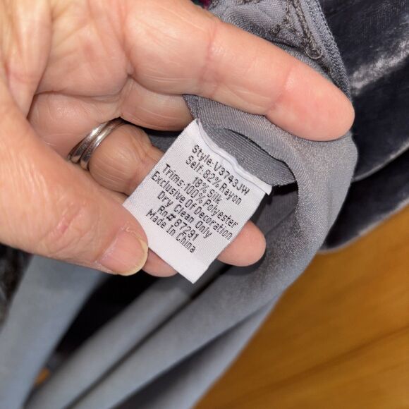 Johnny Was Tilda Tunic Top Velvet Gray Floral Embroidered Poncho Boho M V Neck - Picture 7 of 11